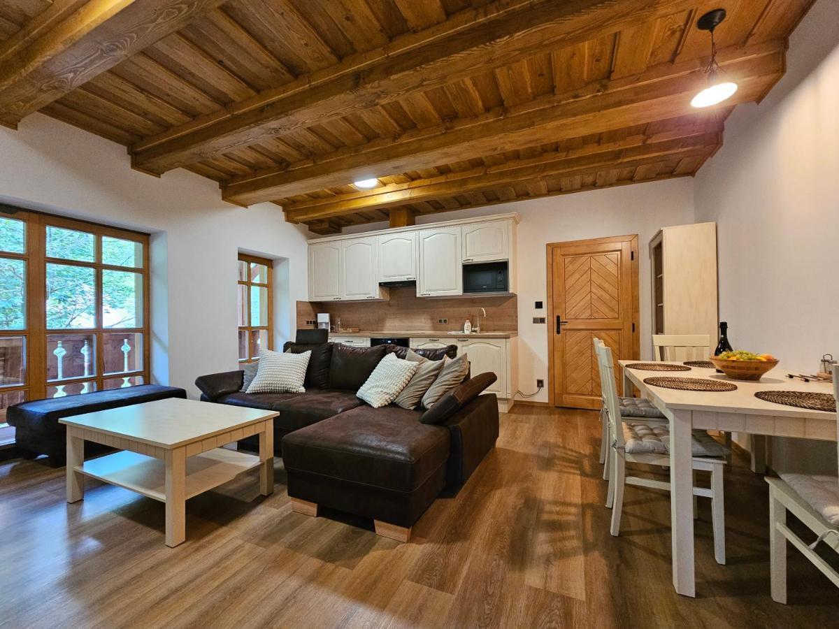 Apartmany Jezerne Вельке-Карловице Экстерьер фото