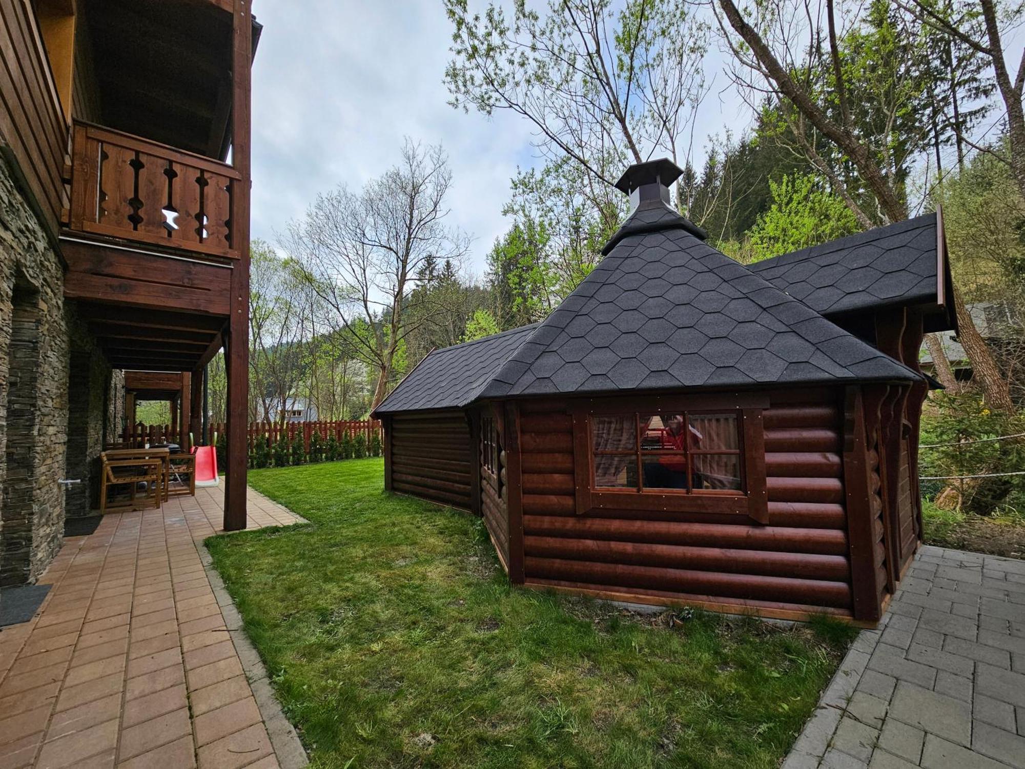Apartmany Jezerne Вельке-Карловице Экстерьер фото
