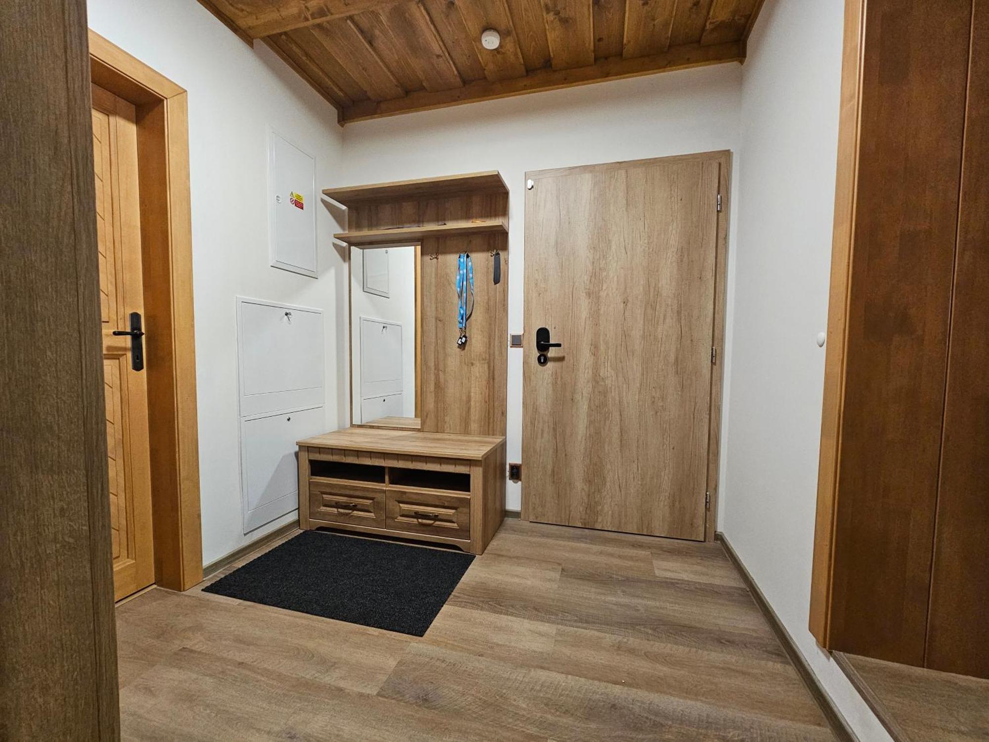Apartmany Jezerne Вельке-Карловице Номер фото