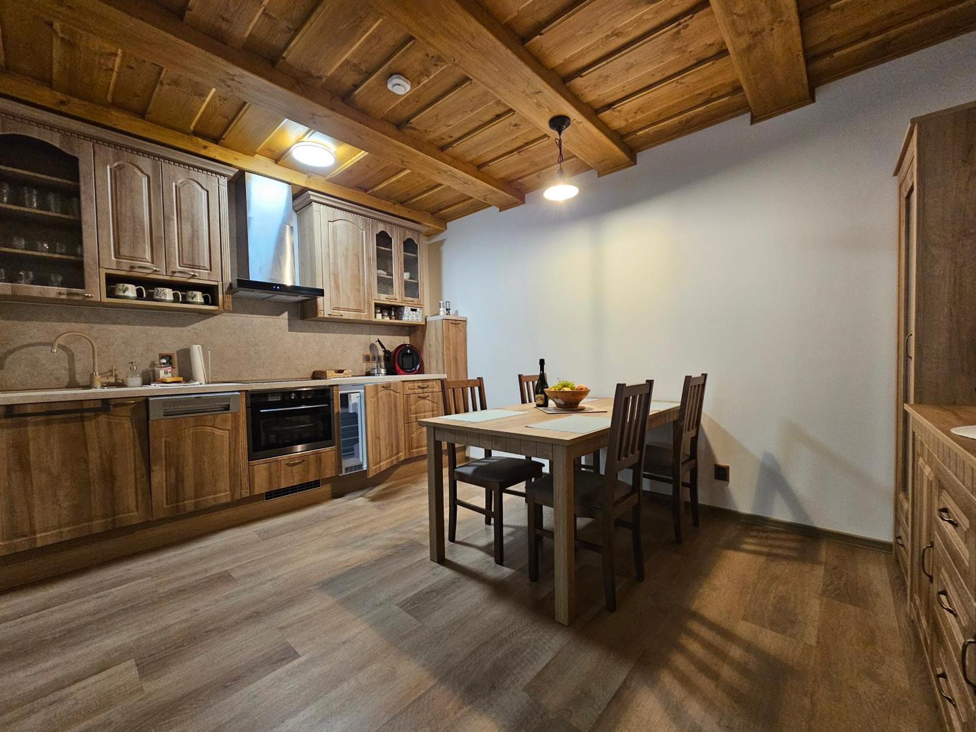 Apartmany Jezerne Вельке-Карловице Номер фото