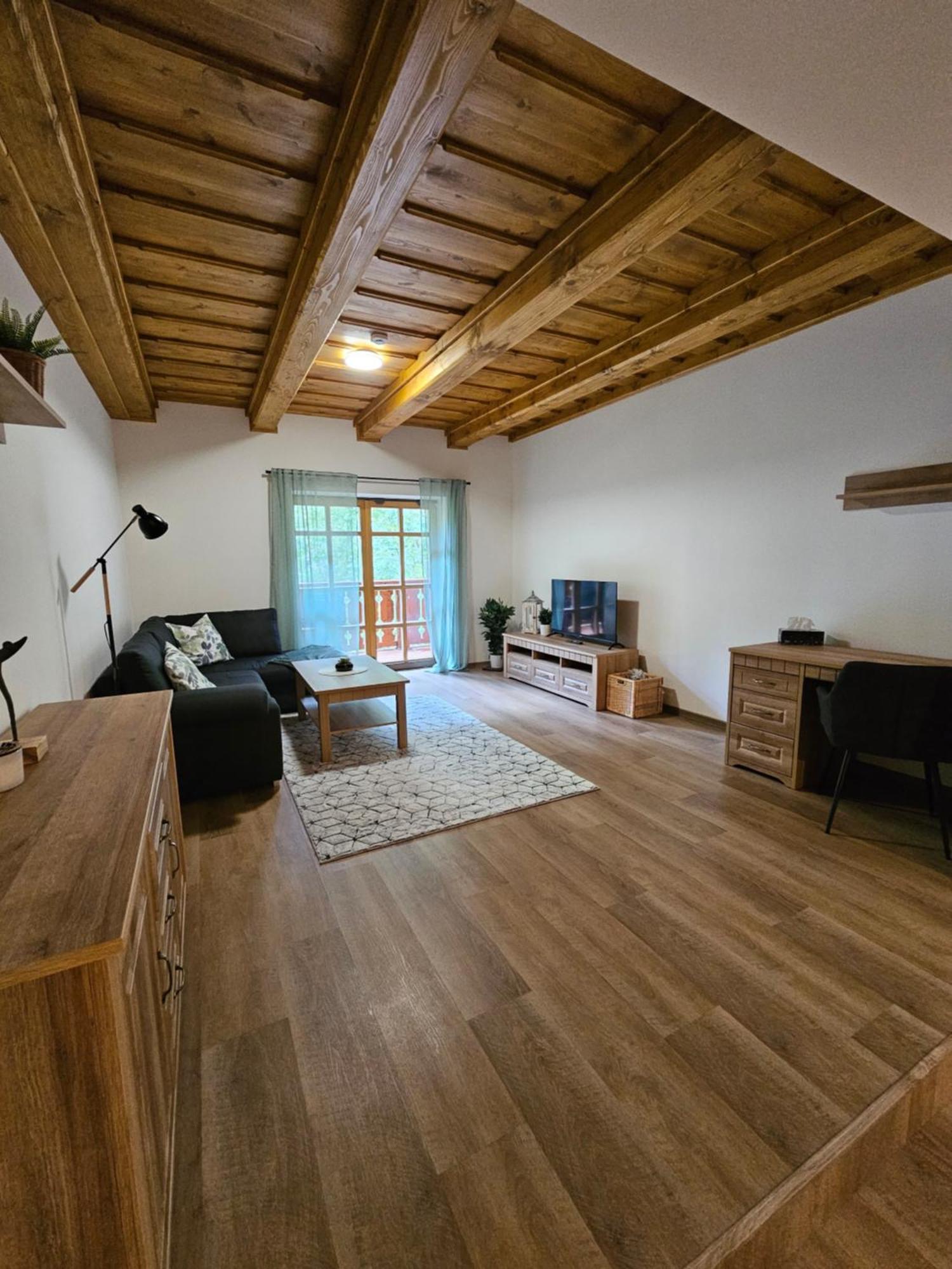 Apartmany Jezerne Вельке-Карловице Номер фото