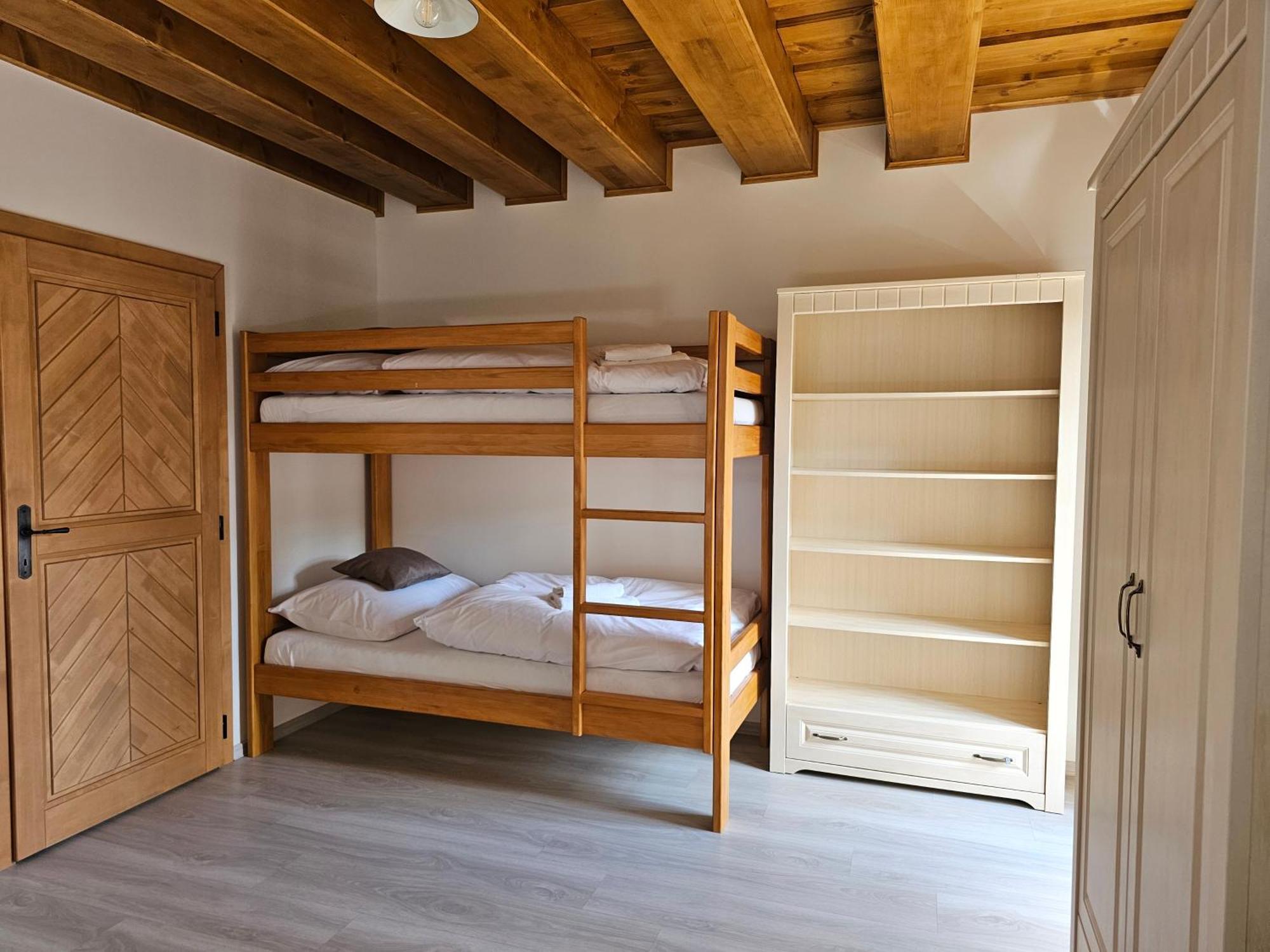 Apartmany Jezerne Вельке-Карловице Экстерьер фото